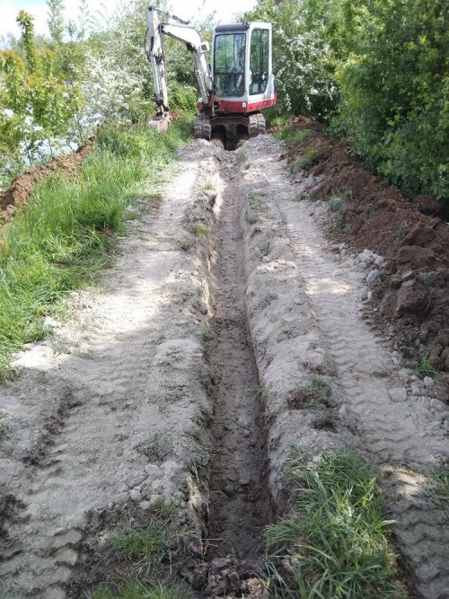 Opravy na rybochovném zařízení ve Staroměstských loukách jsou v plném proudu 12  