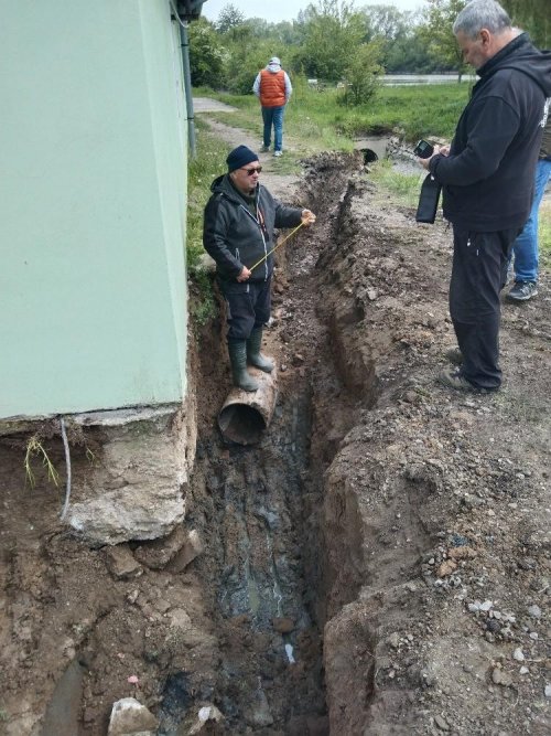 Opravy na rybochovném zařízení ve Staroměstských loukách jsou v plném proudu 9  